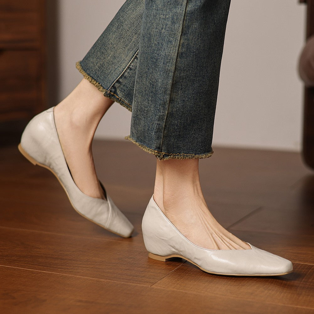 Noémie Square-Toe Leather Flat