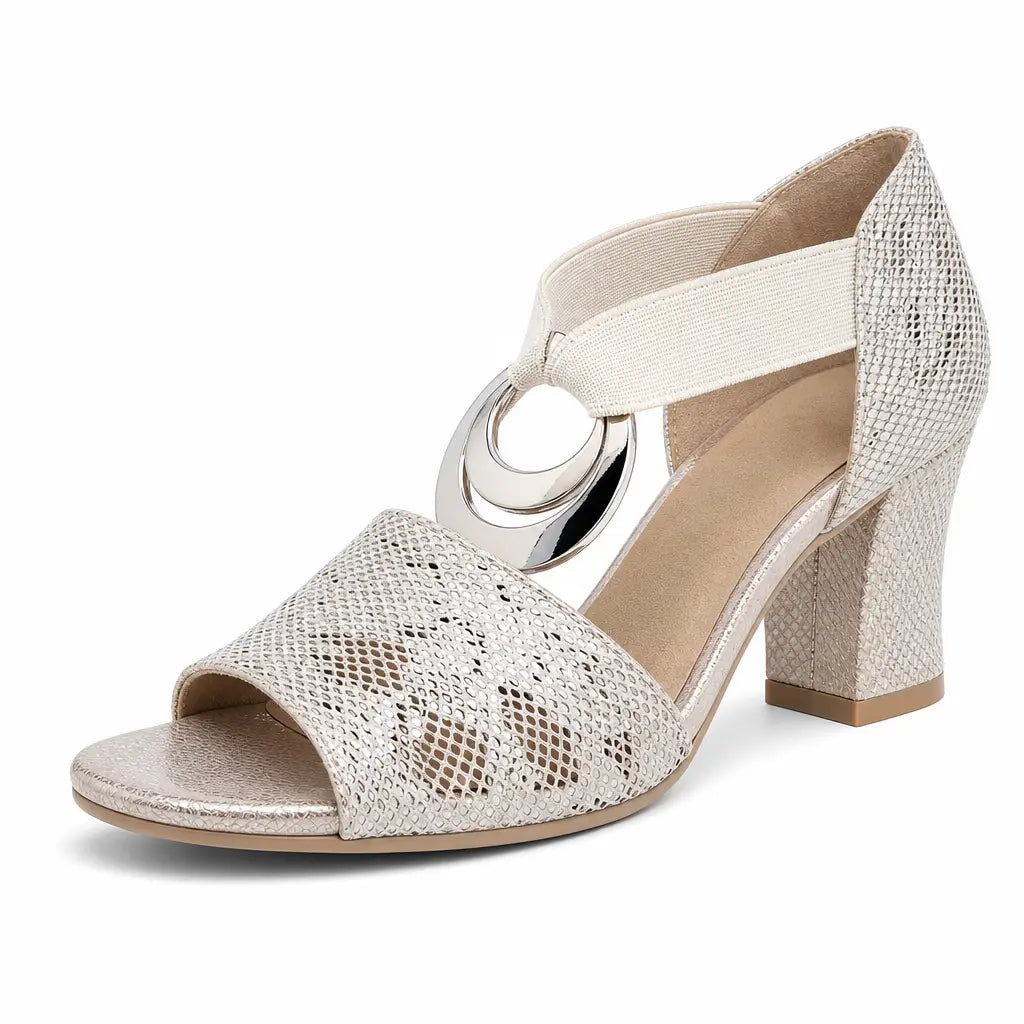 Ayindra in Beige