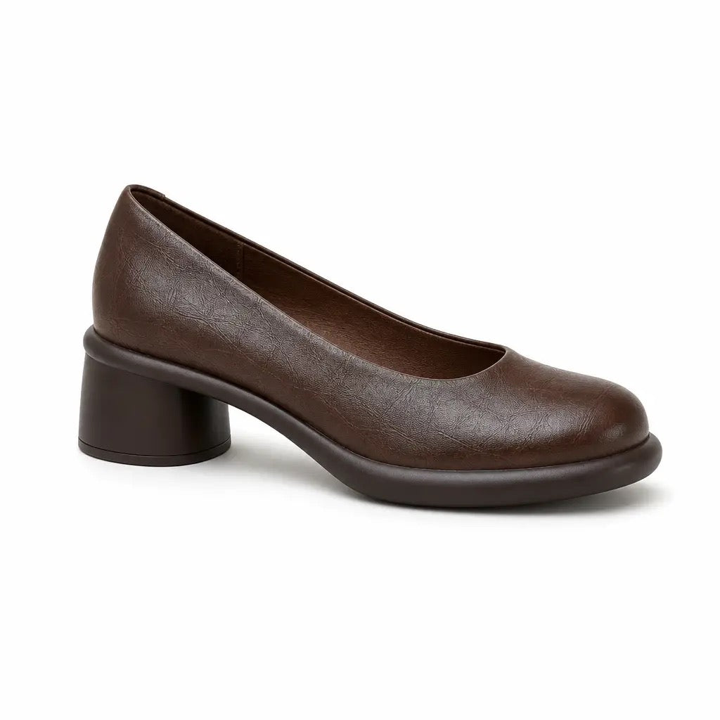 Elizabeth in Brown