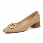 Lois in Beige