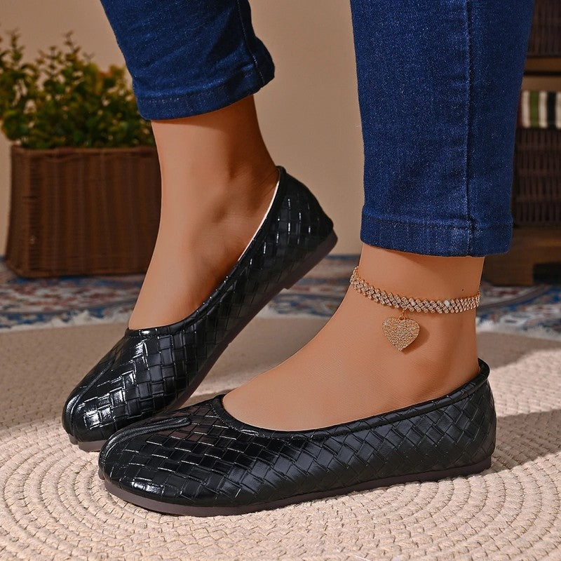 Matilda Womens Lunari Woven Split-Toe Ballet Flats