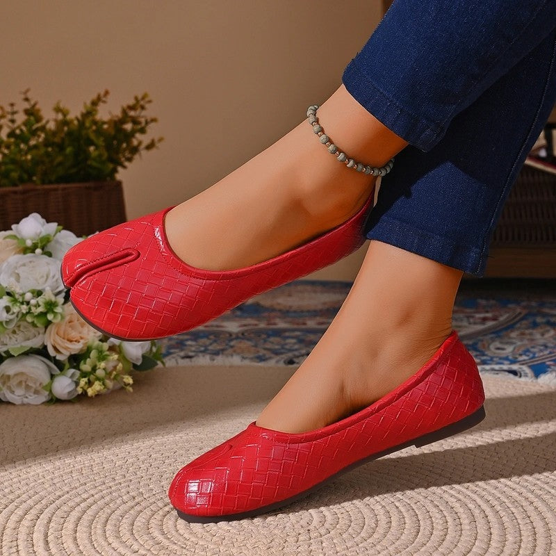 Matilda Womens Lunari Woven Split-Toe Ballet Flats