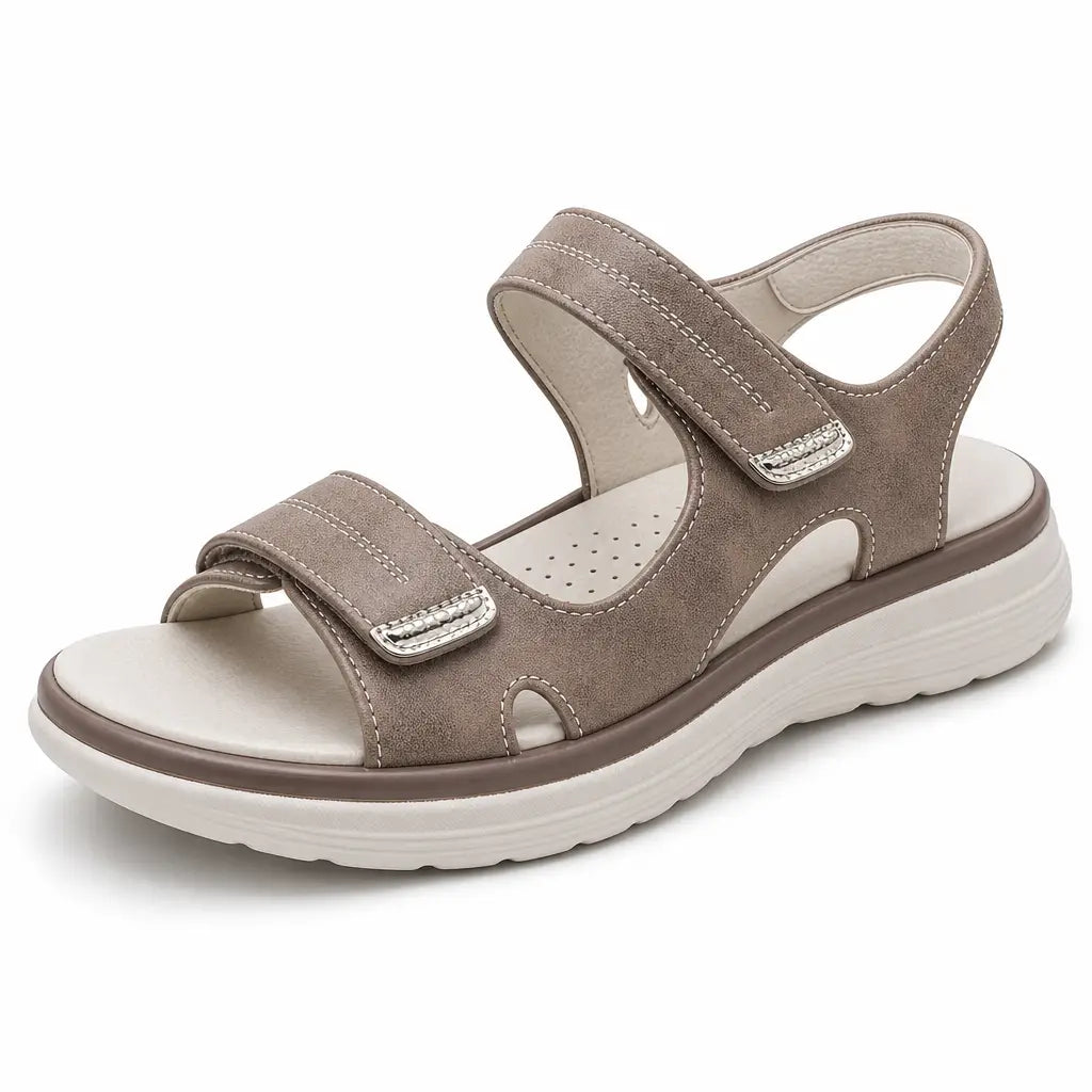Robyn in Light Brown